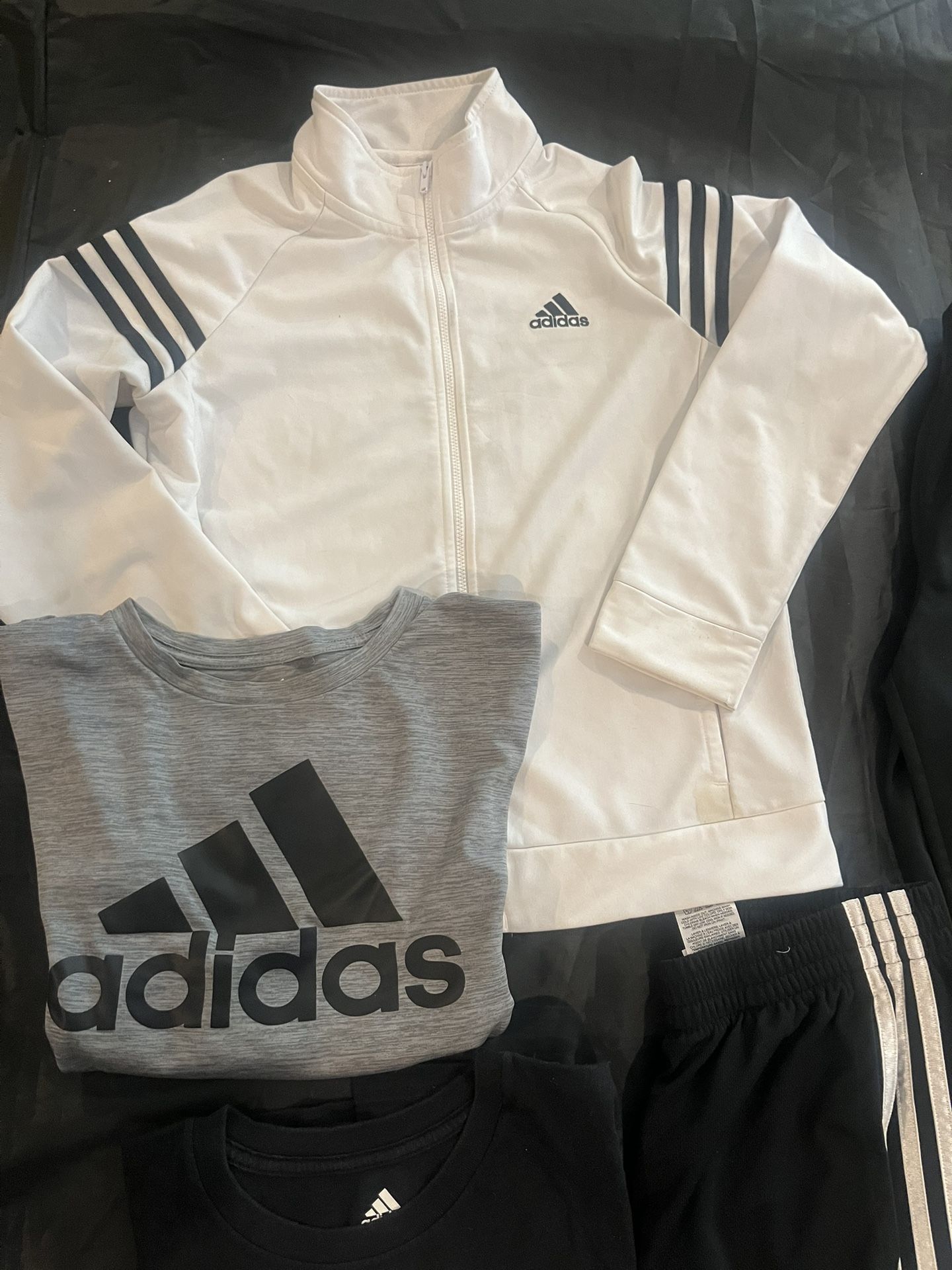 Boys- ADIDAS Lot Size 10/12 & 14/16