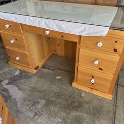 Desk With Glass Top