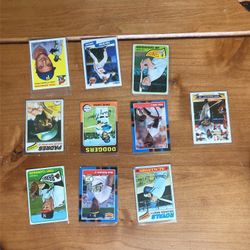 10 baseball cards (ken griffey jr, mark mcguire, etc)