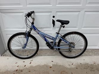 Trek 220 Mountain Track Mountain Bike