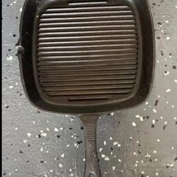 Cast Iron Grill Pan – Heavy Duty – Good Condition
