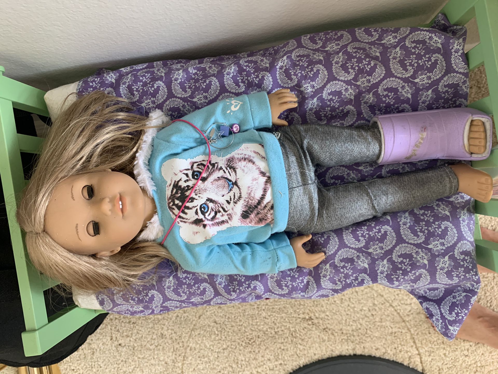 American girl doll , bunk bed, & more clothes