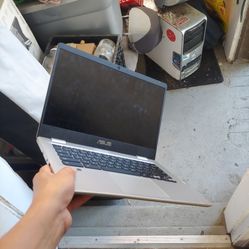Asus Chromebook (comes with charger) 