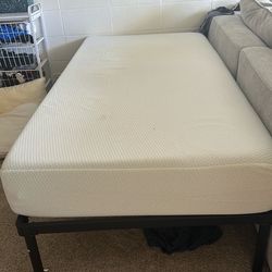 Twin mattress