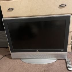 Vizio HDTV  32” TV 