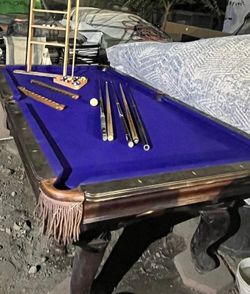 Pool table