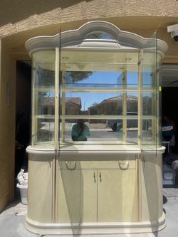 Vintage 80’s Italian China Cabinet