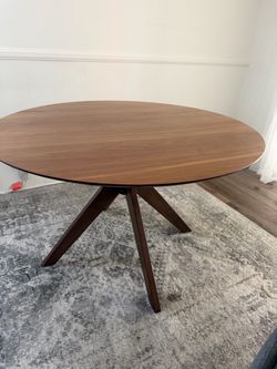 Walnut solid wood table