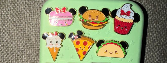 Food icons pins set