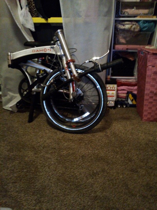 Dahon Folding Bike