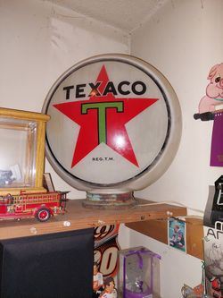 Gas station pump Globe Texaco