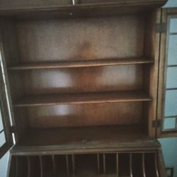 Desk/Dresser