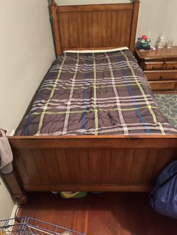 Twin Bedroom Set ( 4 Pieces)