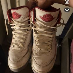 Air Jordan 2s