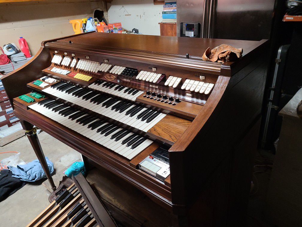 Wurlitzer Keyboard, Organ,synthesizer