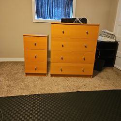 Ikea dresser and side drawers 