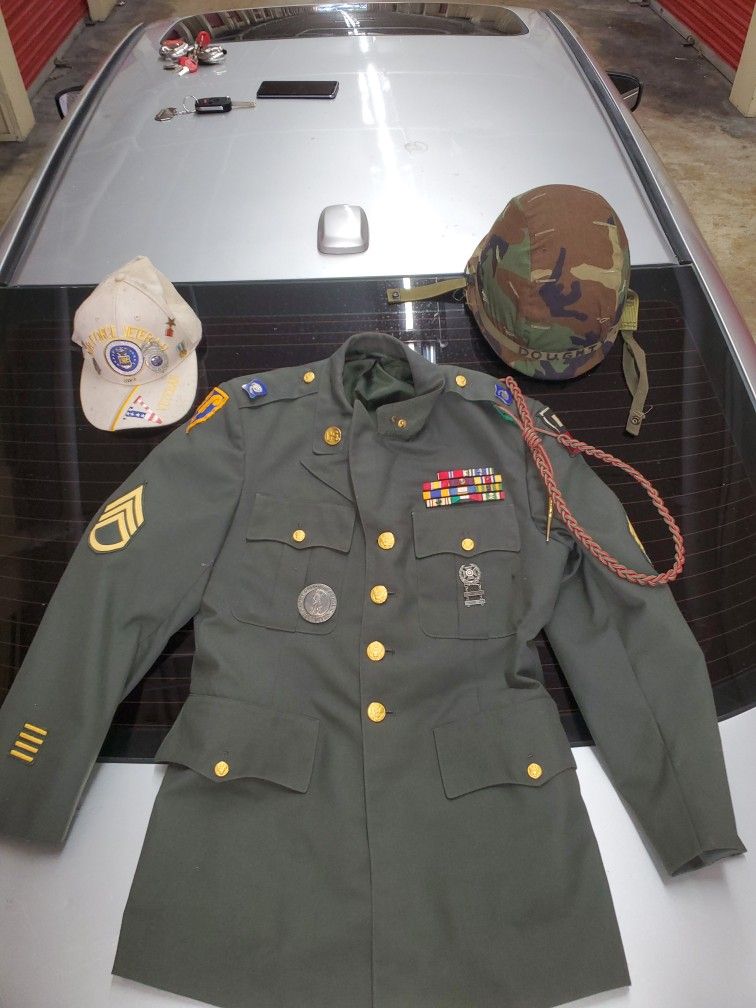 Soldier Army Jacket And Helbet.