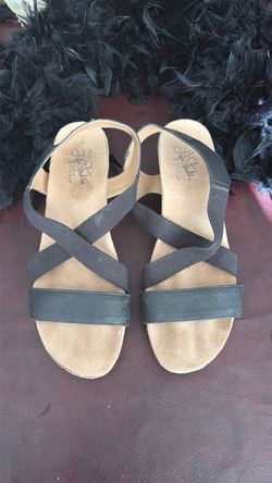 Black sandal size 9.5