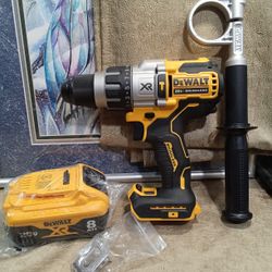 NEW DEWALT 20V XR 1/2 HAMMER DRILL DRIVER TOOL AND BATTERY 