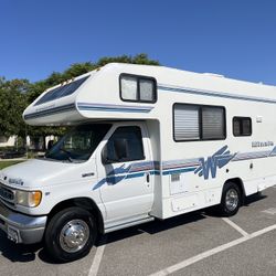1998 Winnebago Minnie Winnie
