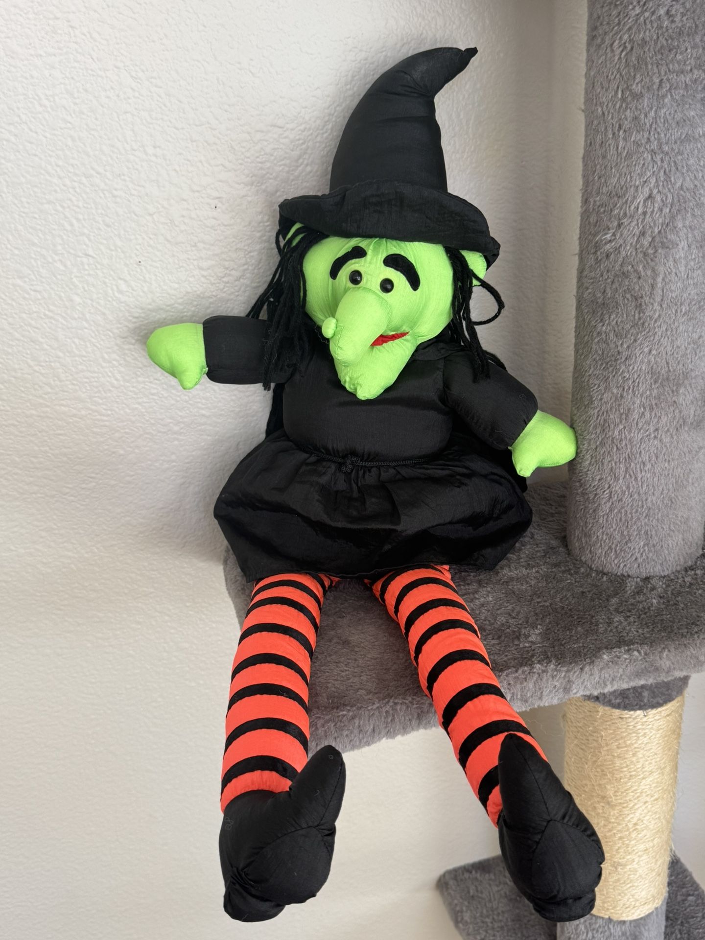 VNTG WITCH Nylon Stuffed Plush Toy 25”four Star International Trading Co.1993