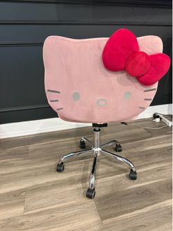 Hello kitty impressions vanity chair