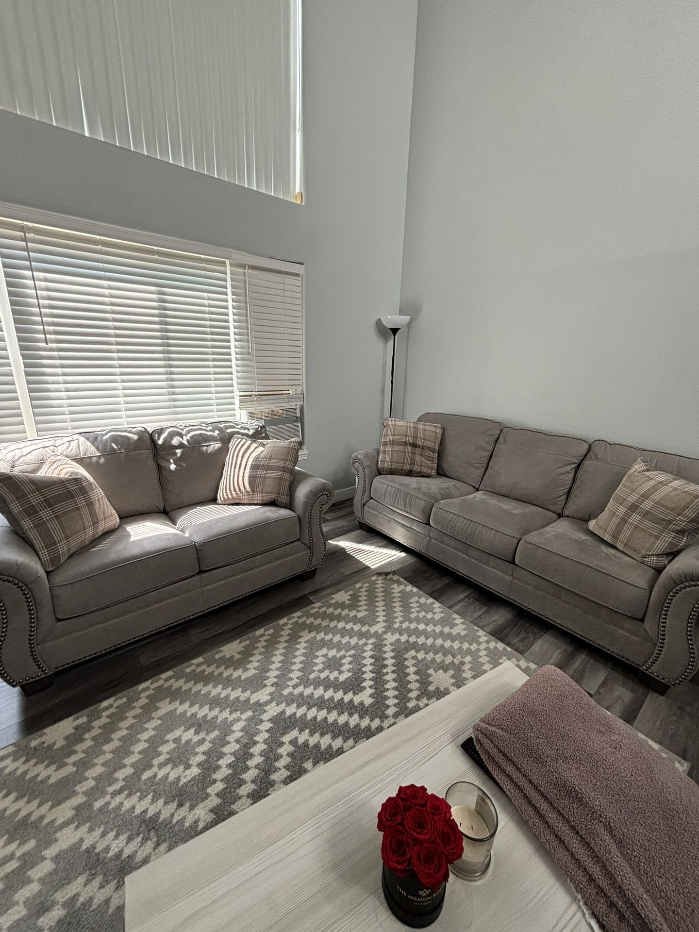 5 Seat Sofa 