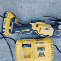 DeWalt Multitask Tool Battery Charger
