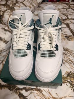 Jordan 4s oxidized green size9