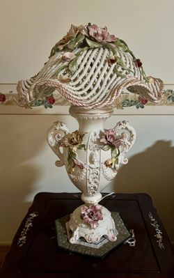 Capodimonte table lamp