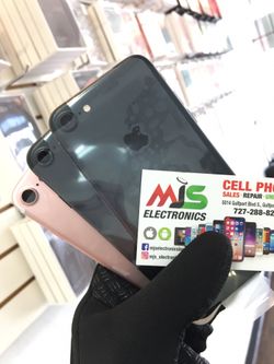 IPHONE 7 32GB UNLOCKED