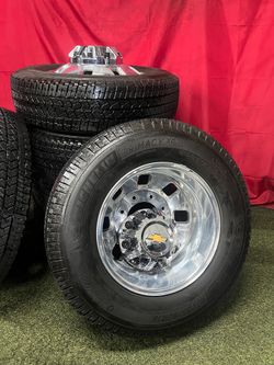 2026 Chevy Silverado 3500HD Dually 8 Lug 18 Inch OEM Wheels