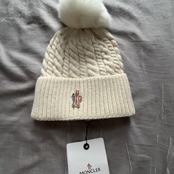 Moncler Women’s Wool Knit Gold Rose