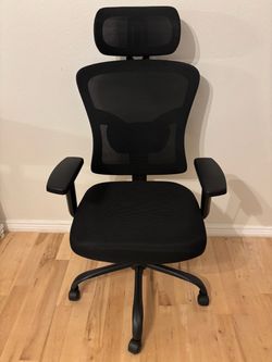 New! Black Mesh Back Executive Office Chair