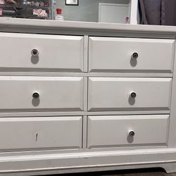 Kids Dresser With Mirror 