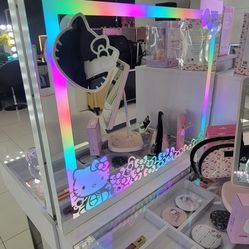 🌲 Hello Kitty® RGB PLUS Bow Vanity Mirror, New In The Box.