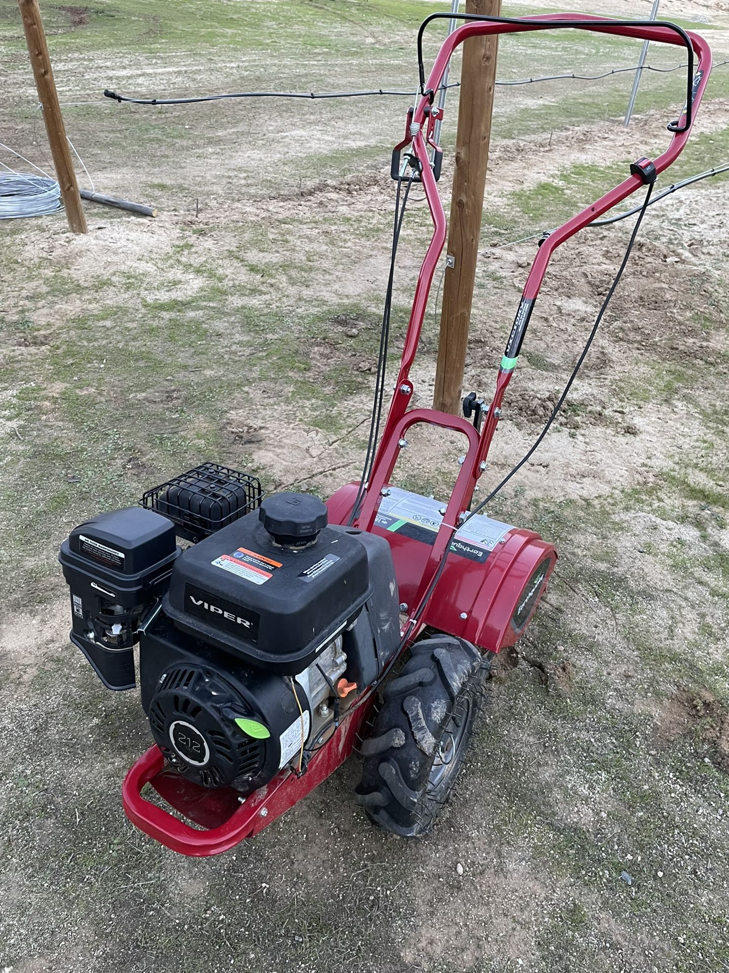 Earthquake Victory Rear Tine Tiller