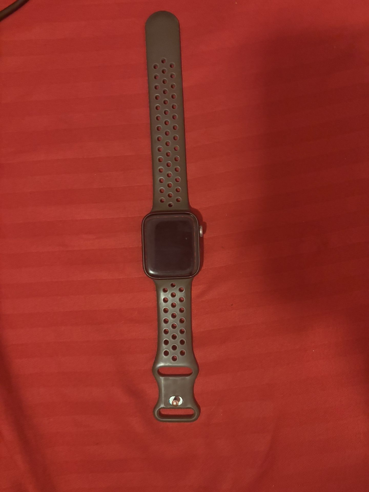 Apple Watch Series 6 – 44mm – Excellent Condition