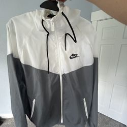 Nike Windbreaker – White & Grey, Size Medium