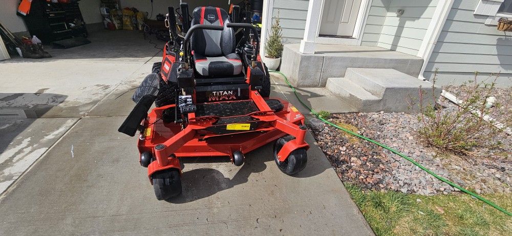 Toro Titan Max 60in Zero Turn Mower
