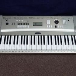 Yamaha Like New Ypg235 Case bench And Stand Included! 
