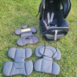 Chico Baby Car Seat and Base