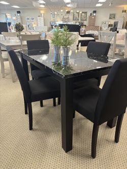 5pc Dining Room Table Set 