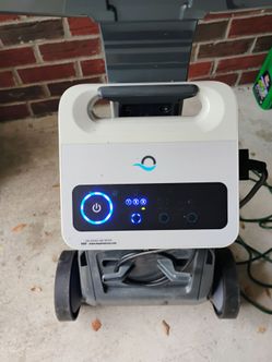 power supply and cart for the Maytronics Dolphin robot vacuum cleaner