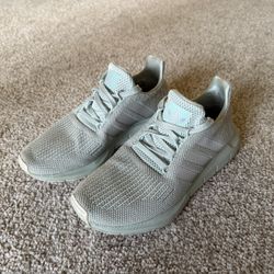 Women’s adidas shoes Size US 6.5
