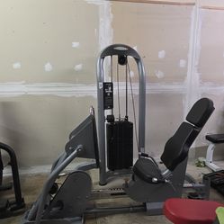 Matrix Seated Leg Press Workout Fitness Weight Exercise Gym Machine