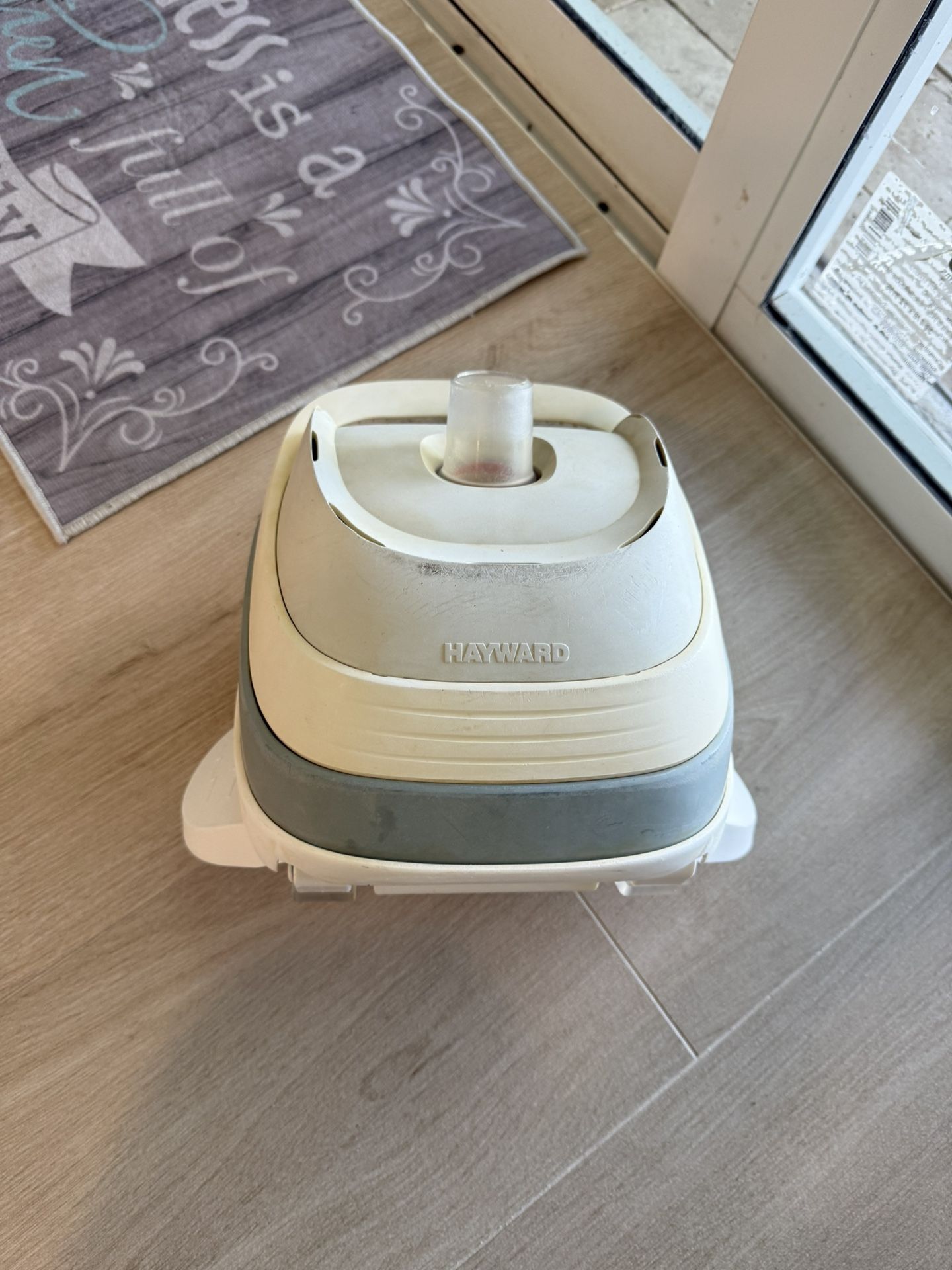 Hayward Navigator Pool Vacuum