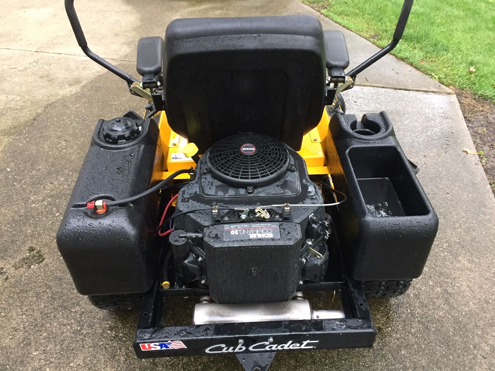 Cub Cadet Z Force Zero Turn mower 44" Deck Great Shape runs Great very