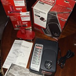 Craftsman Charger With 3 Batteries 