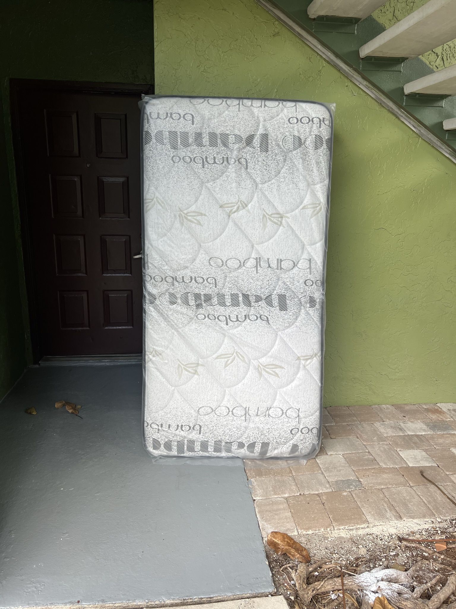   Mattresses: twin, full , queen regular ,  Colchon Nuevo Colchones plush or pillow top available cama bed mattress 